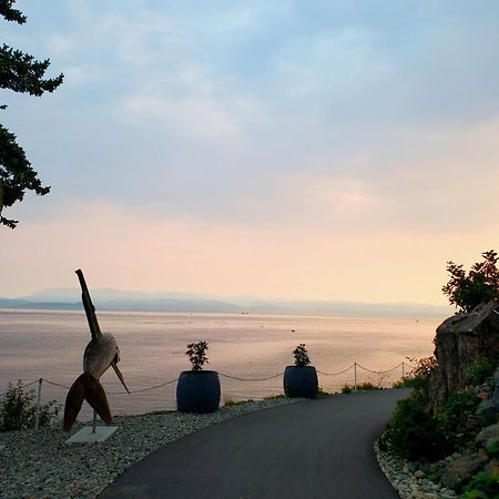Отель Sooke Harbour House Экстерьер фото