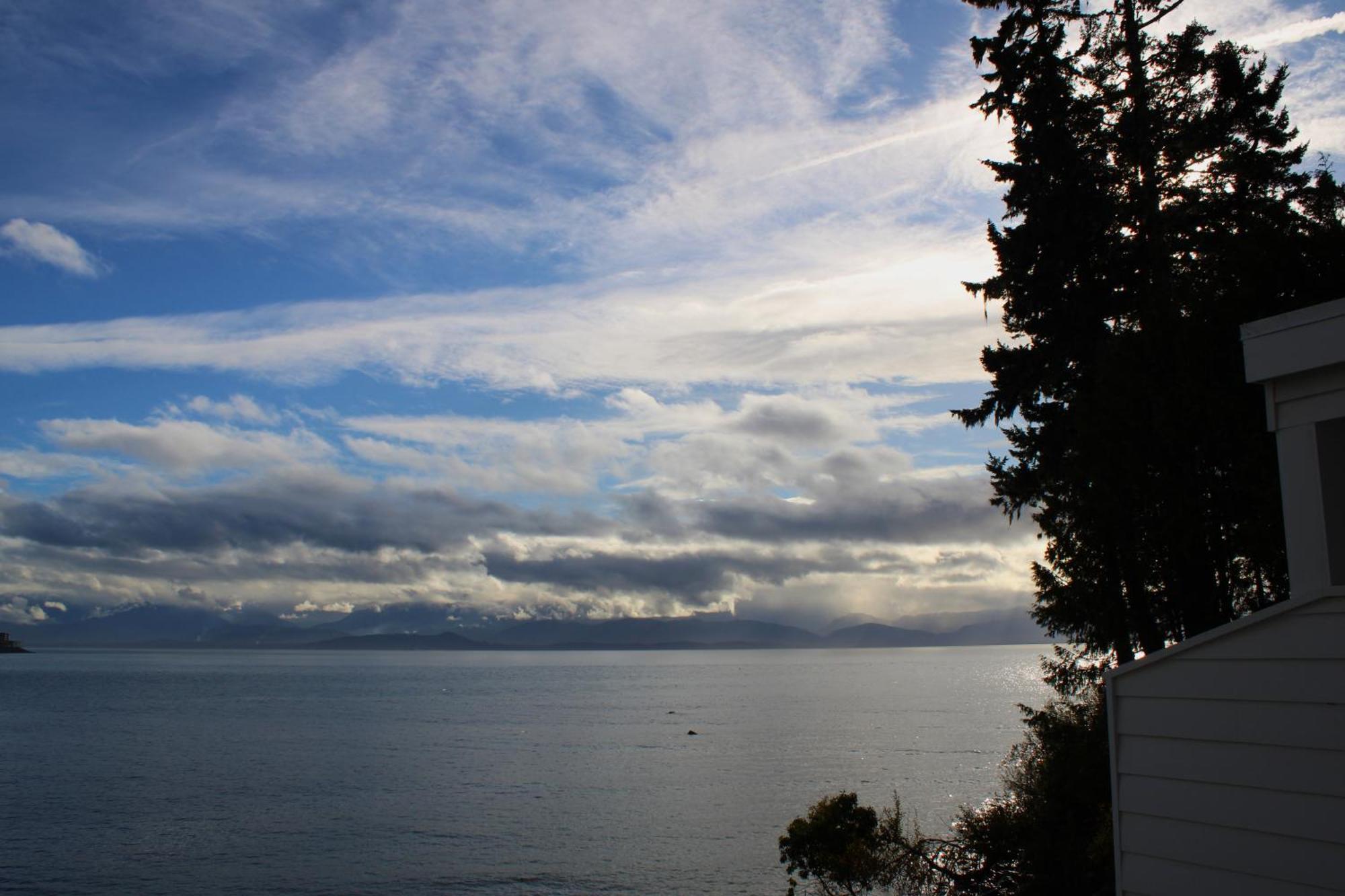 Отель Sooke Harbour House Экстерьер фото