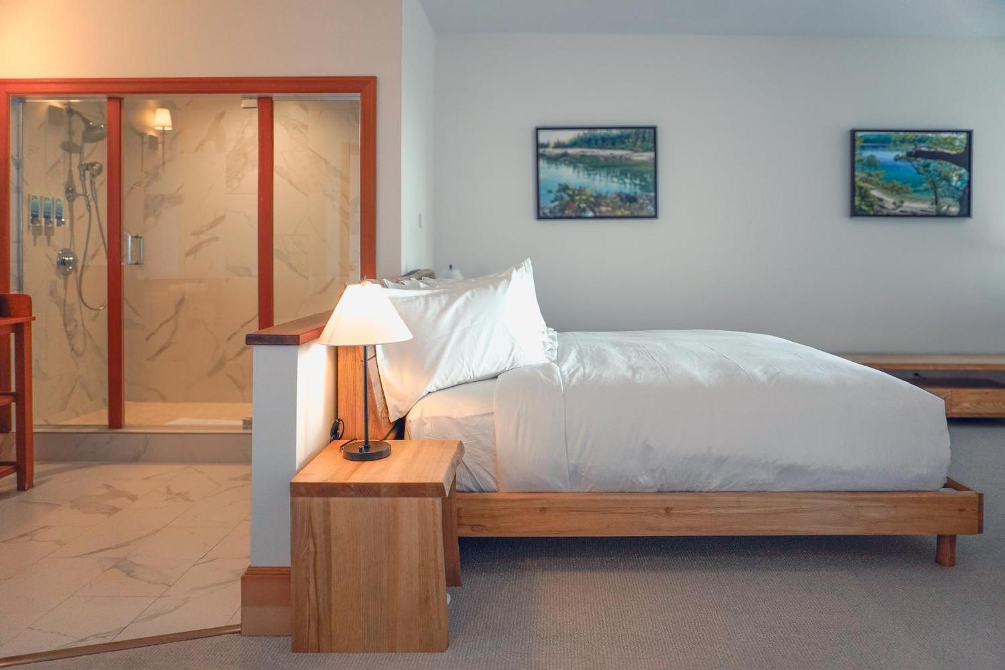 Отель Sooke Harbour House Экстерьер фото
